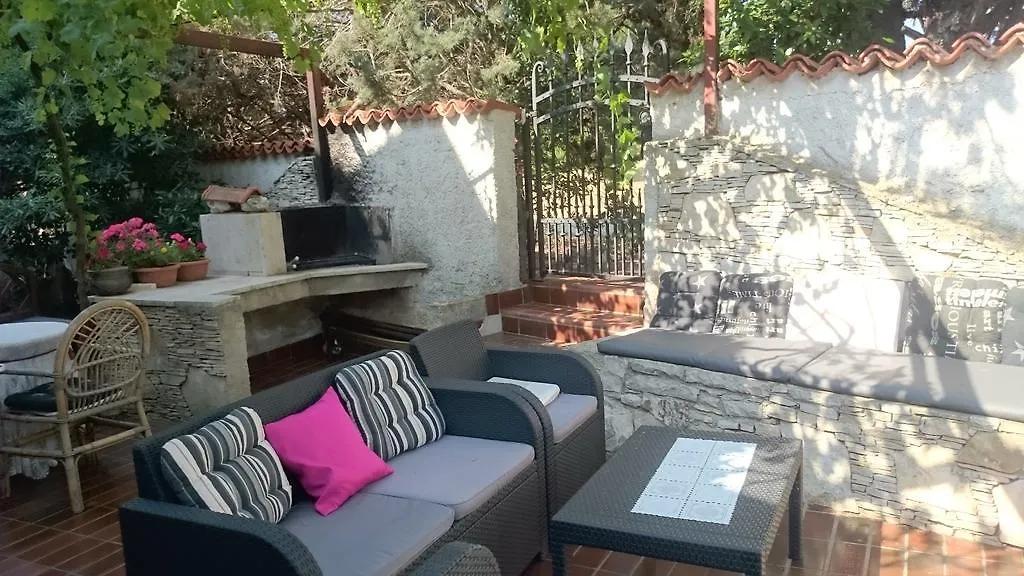 Collins Apartments Pula