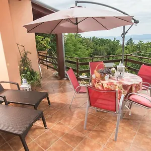 https://apartment-alba-medveja.primorje-gorskikotar.com