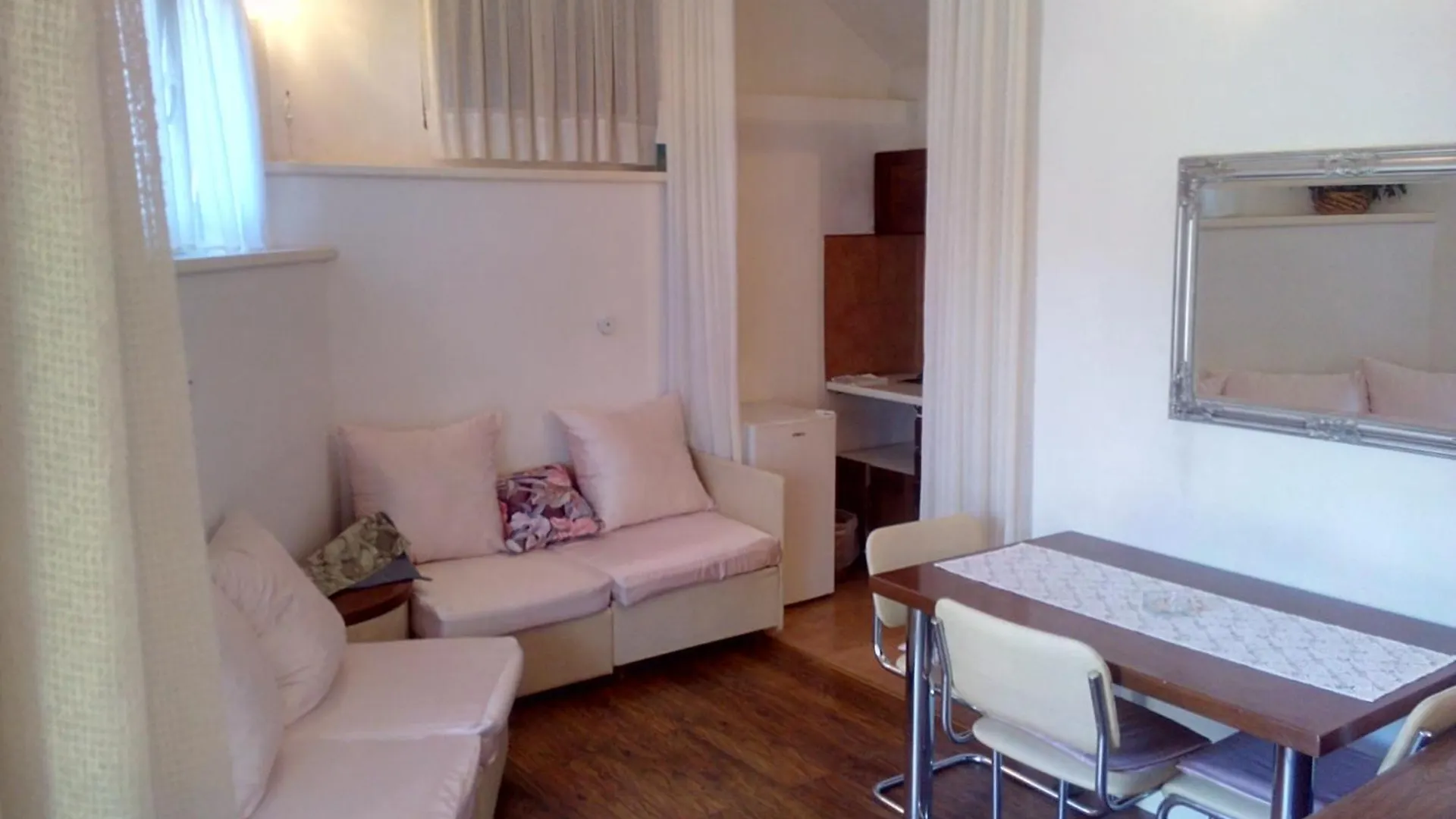Collins Apartments Pula