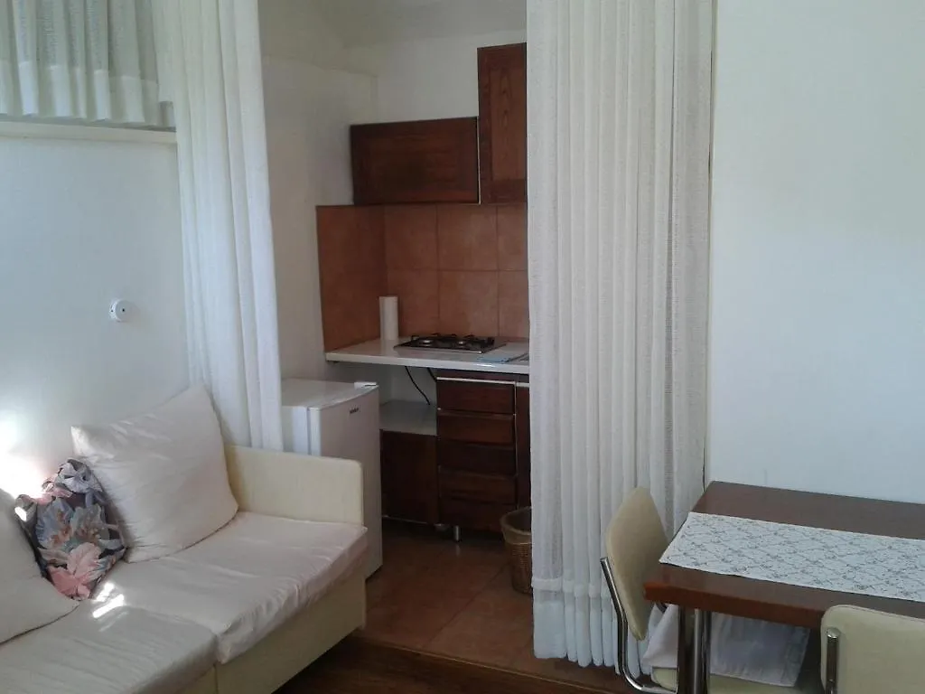 Collins Apartments Pula